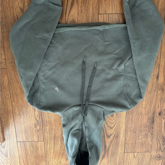 Rusty Charcoal Cropped Hoodie - Picture 4 of 5